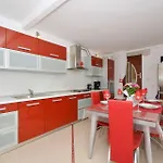 Apartment Irvin