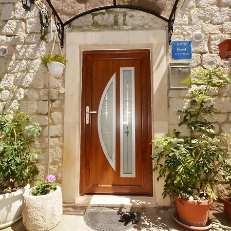 Irvin * Trogir